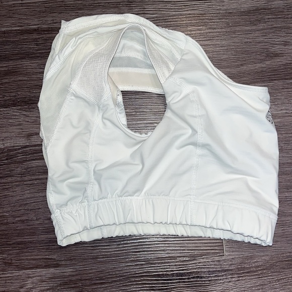 IntelliSkin Essential pullover bra - Picture 4 of 10